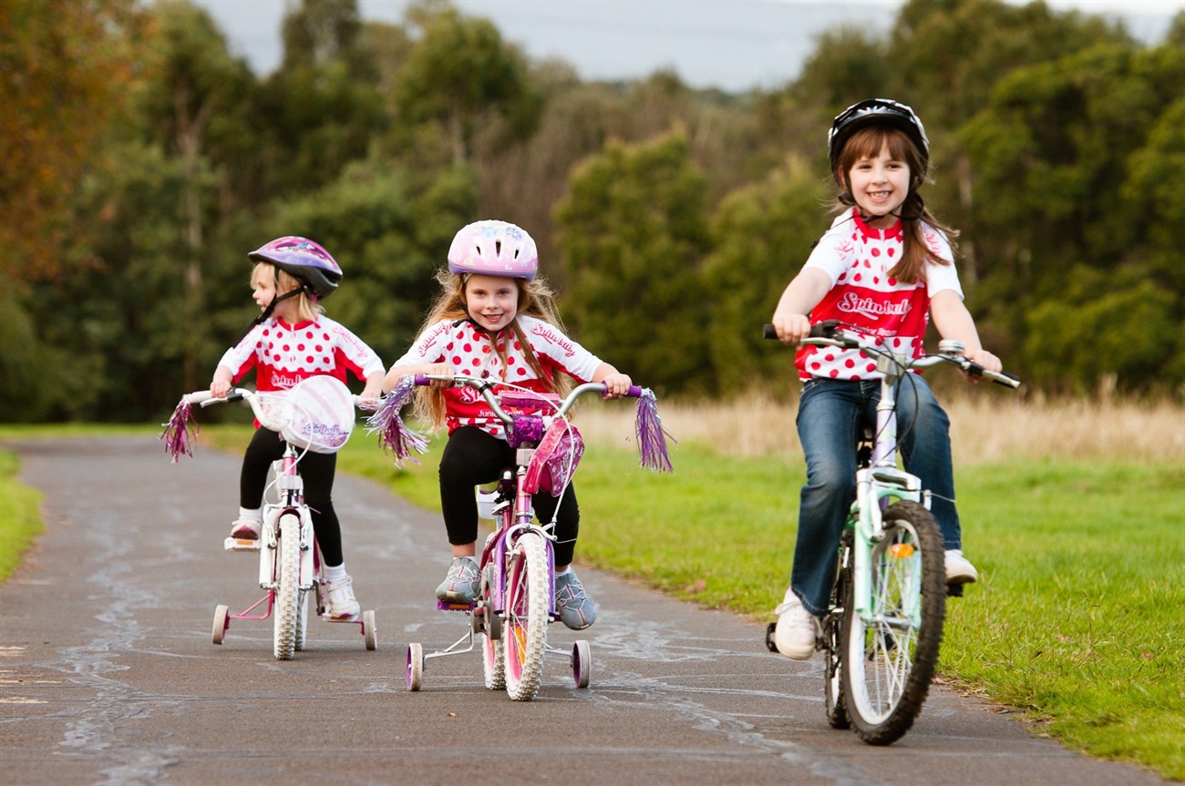 Các bước tập đi xe đạp cho trẻ chi tiết, an toàn và hiệu quả